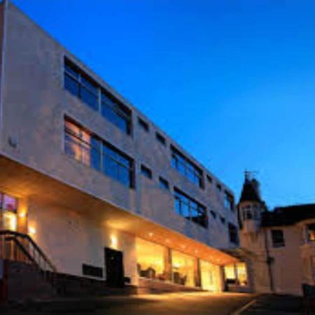 Oyo Clayton Lodge Ньюкасл-андер-Лайм Экстерьер фото
